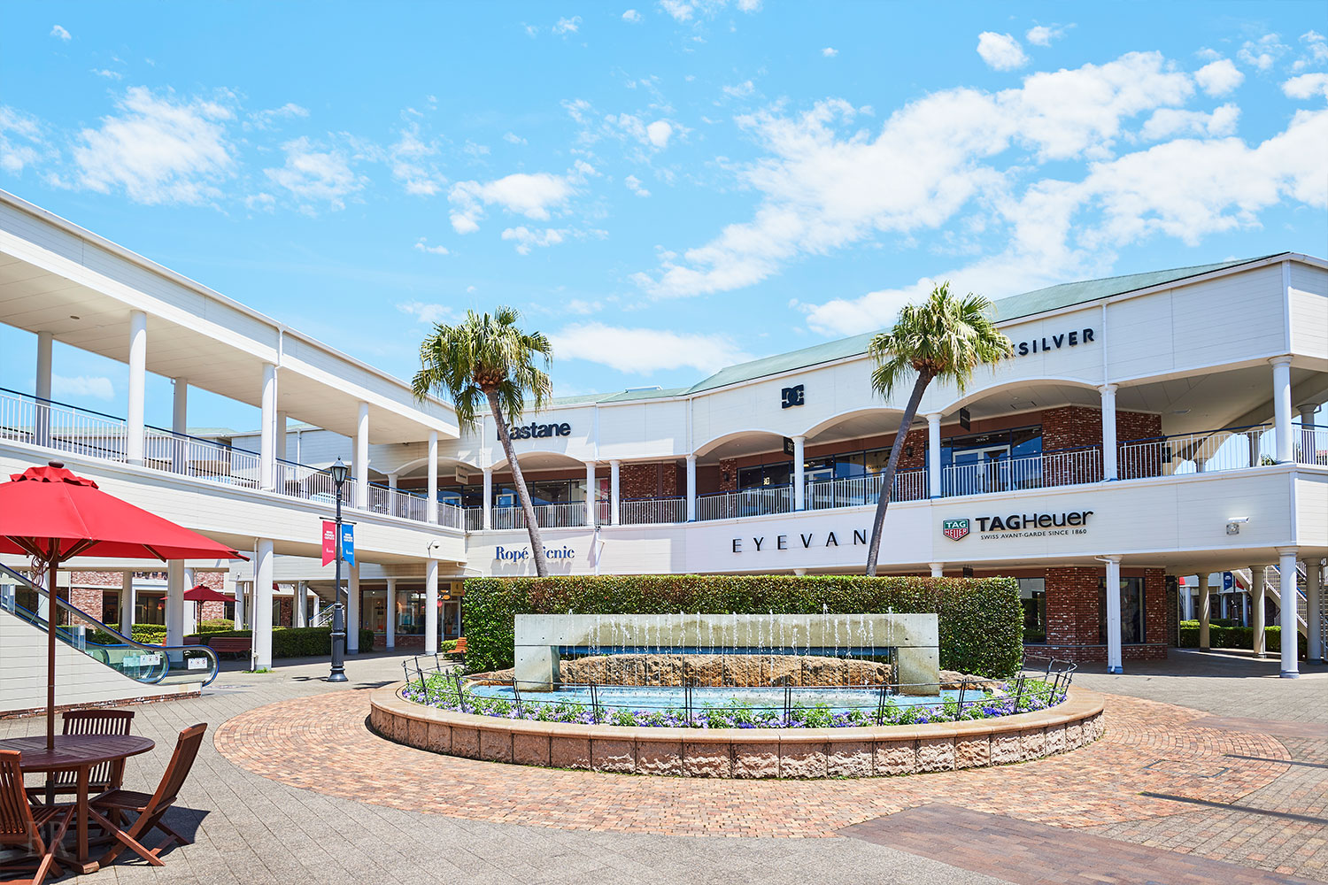 A variety of hands-on facilities nearby!