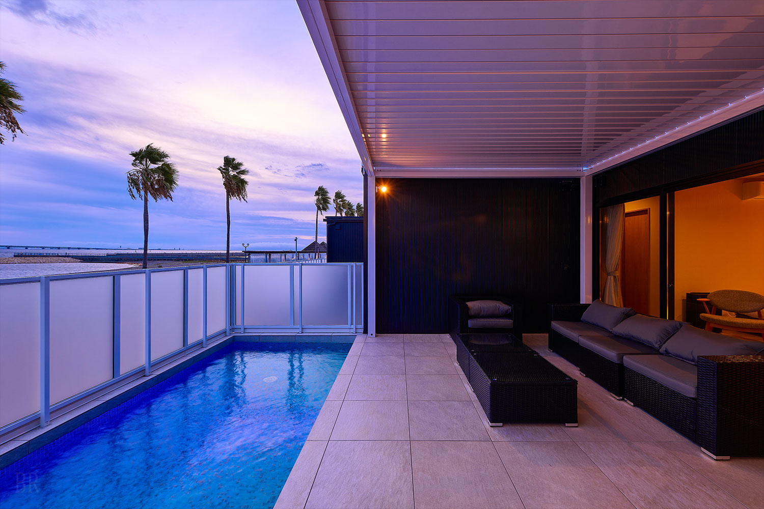 OCEAN FRONT
